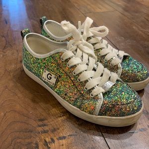 ✨Fabulous Glitter Guess Shoes!✨